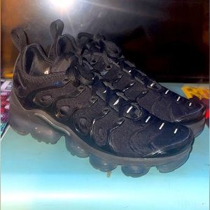 Nike AirMax+ Women 8 Triple Black sneakers